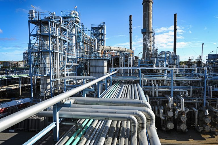 oilandgasfield-768x511-1