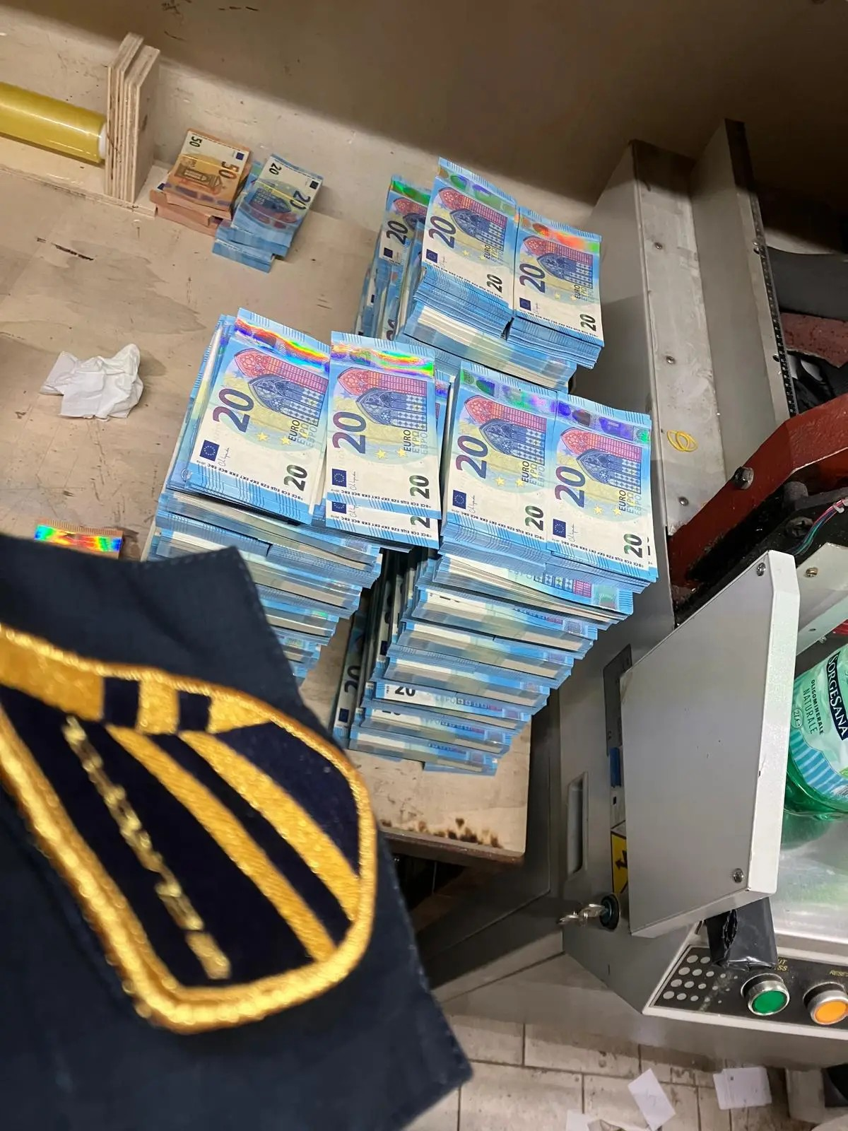 Euro fake banknotes