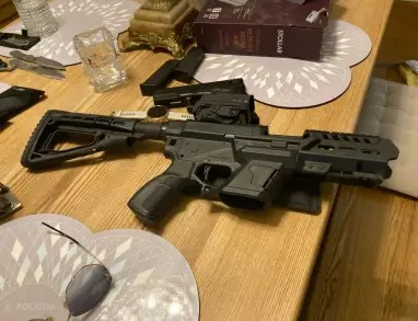 GUNS (3)