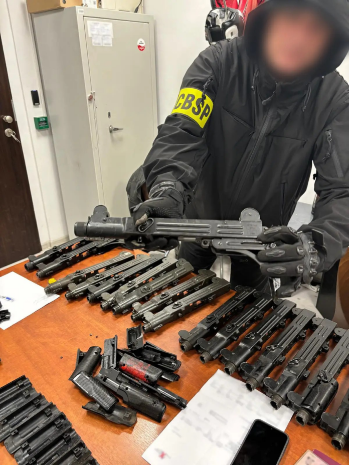 CONTRACT KILLER FIREARMS SUPPLIER